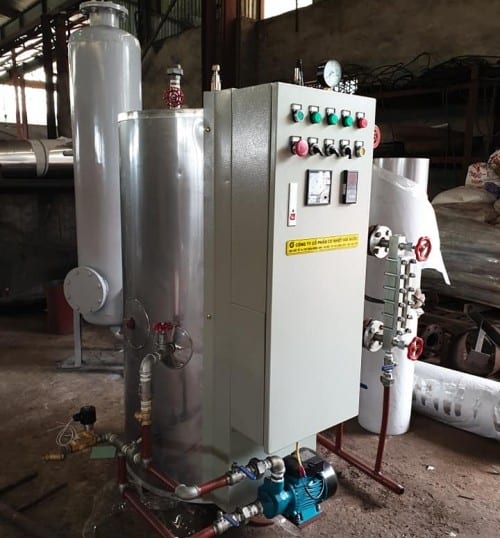 NỒI HƠI ĐỐT DẦU DẠNG ĐỨNG 100KG/H - 500KG/H